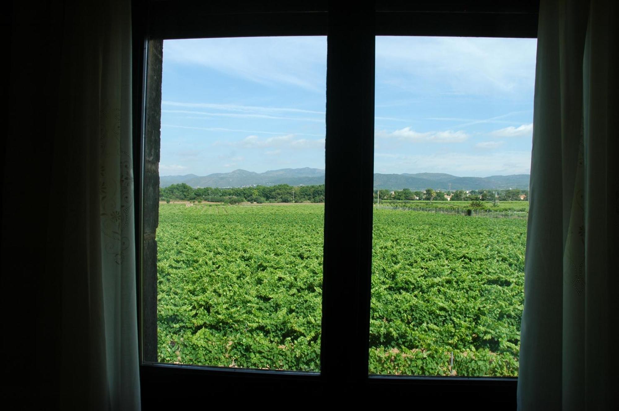 Hotel Restaurant El Bosc Banyeres del Penedes ภายนอก รูปภาพ