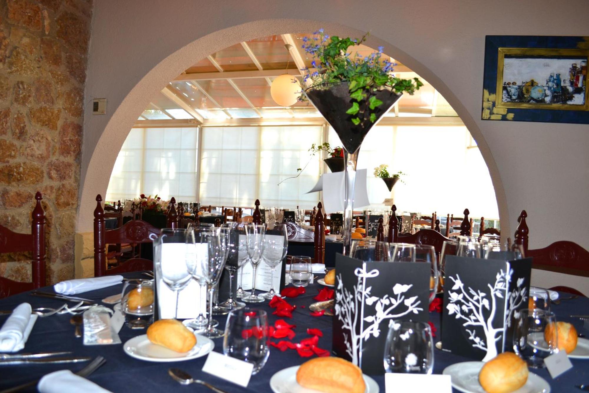 Hotel Restaurant El Bosc Banyeres del Penedes ห้อง รูปภาพ
