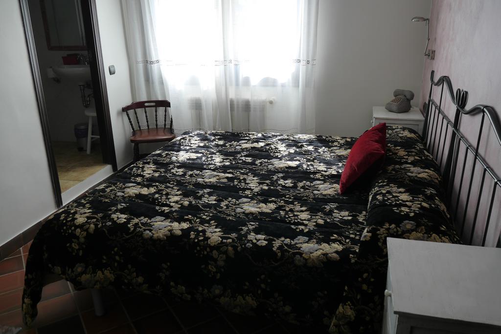 Hotel Restaurant El Bosc Banyeres del Penedes ภายนอก รูปภาพ