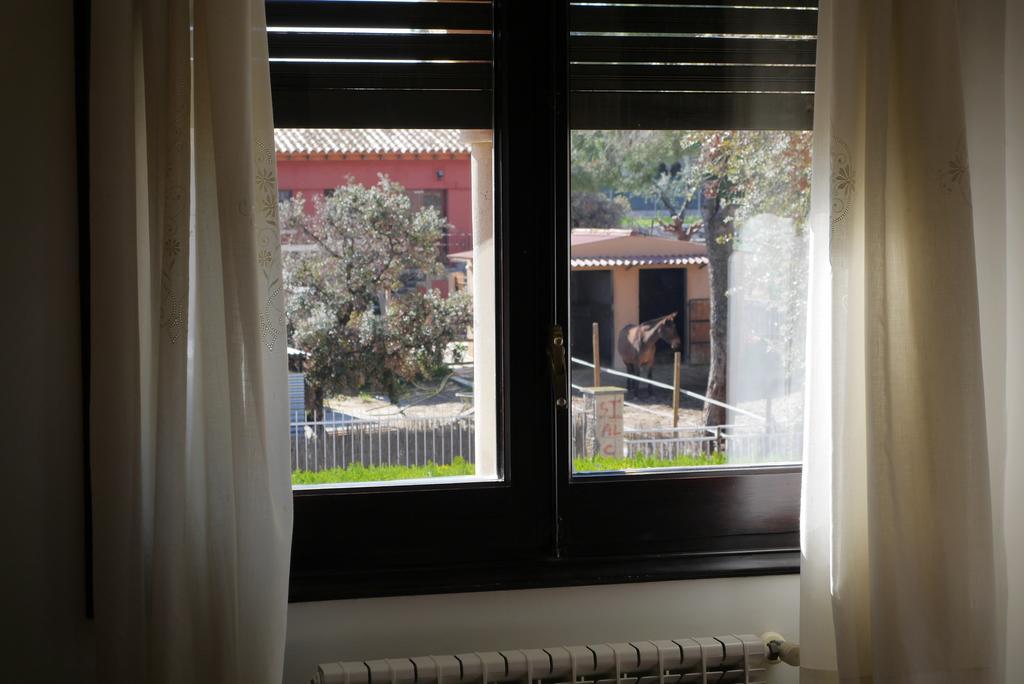 Hotel Restaurant El Bosc Banyeres del Penedes ภายนอก รูปภาพ