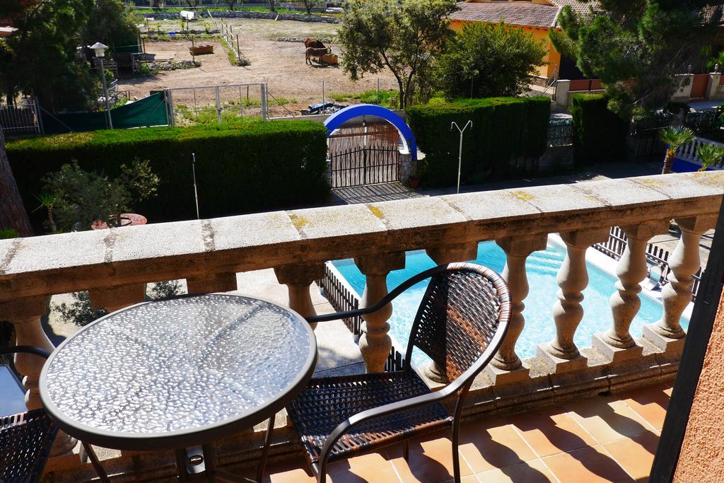 Hotel Restaurant El Bosc Banyeres del Penedes ภายนอก รูปภาพ